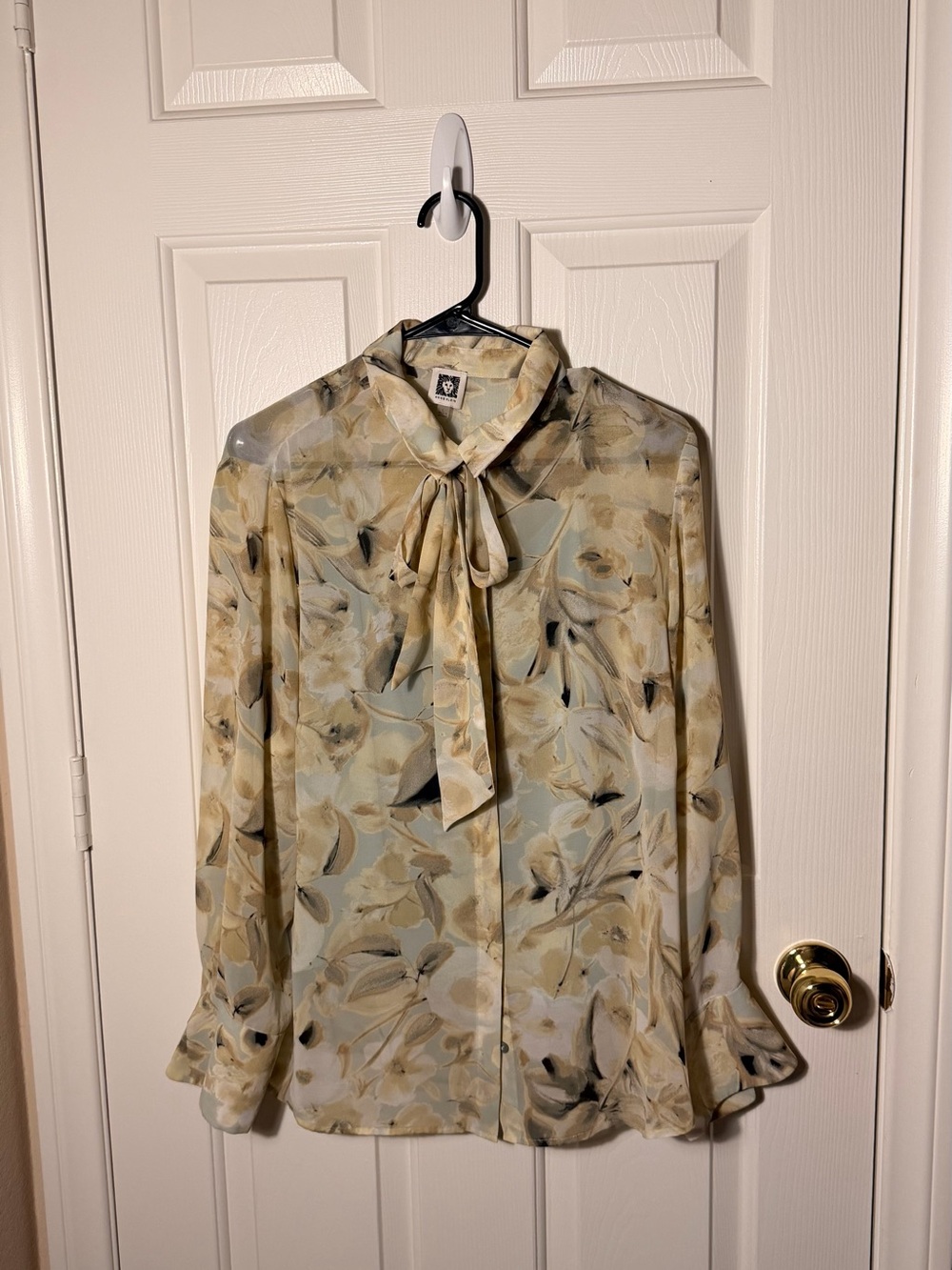 Anne Klein Floral Tie-Neck Blouse in Sage and Cream